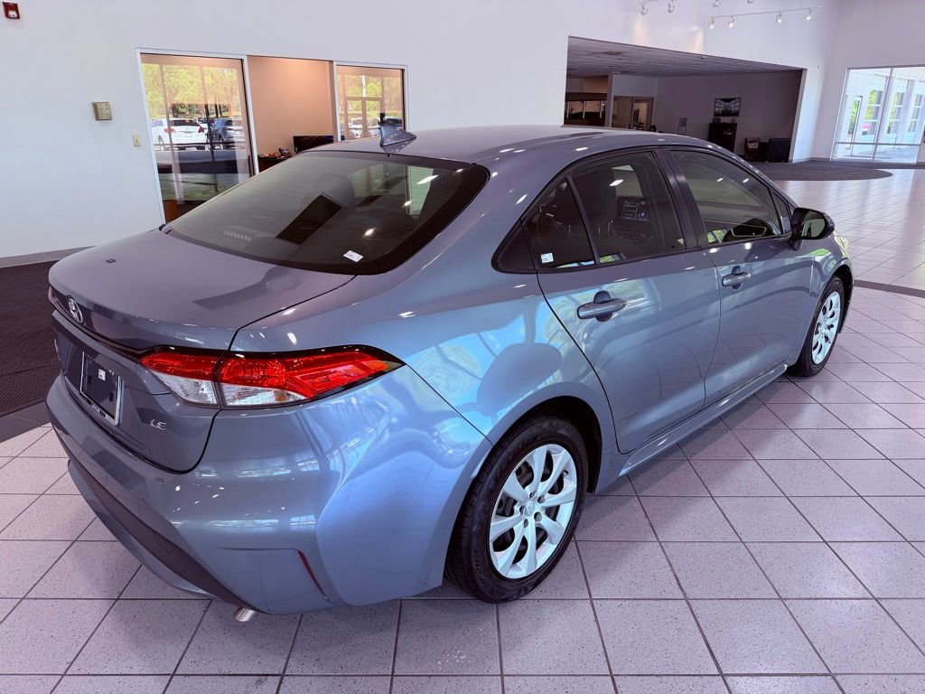 Used 2021 Toyota Corolla LE image 10