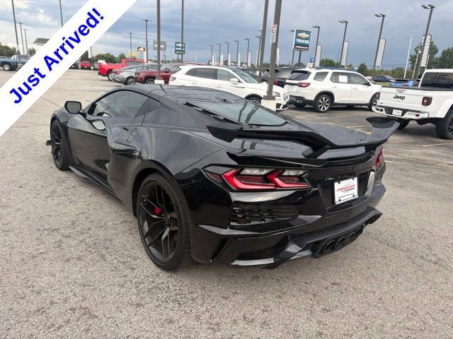 Used 2025 Chevrolet Corvette Z06 RWD image 5