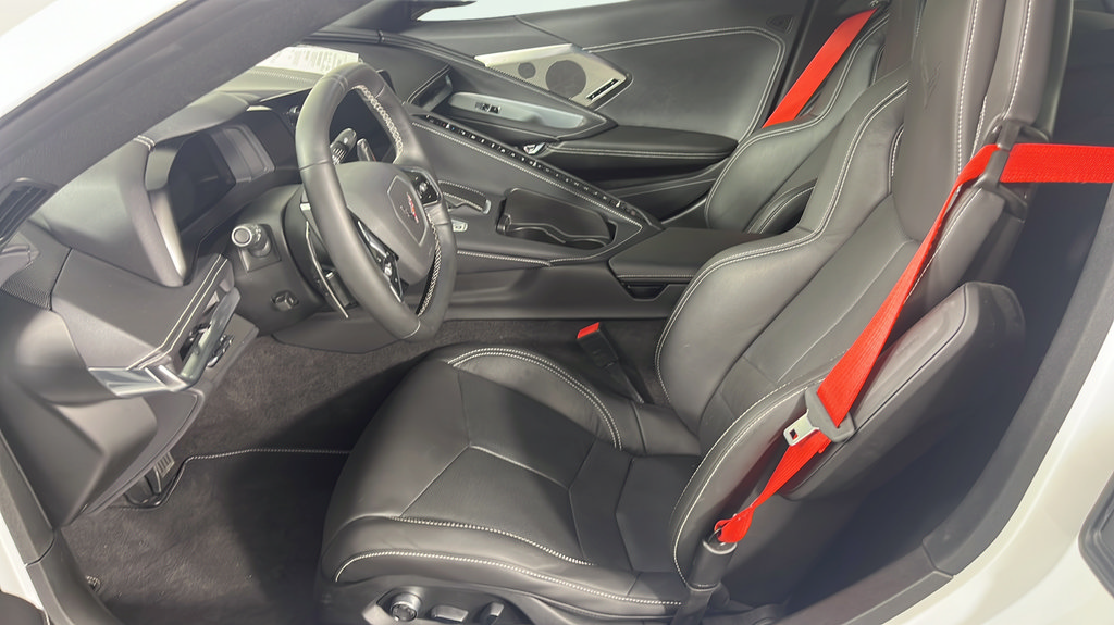 Used 2024 Chevrolet Corvette Stingray Preferred Cpe w/ Z51 Performance Package RWD image 21
