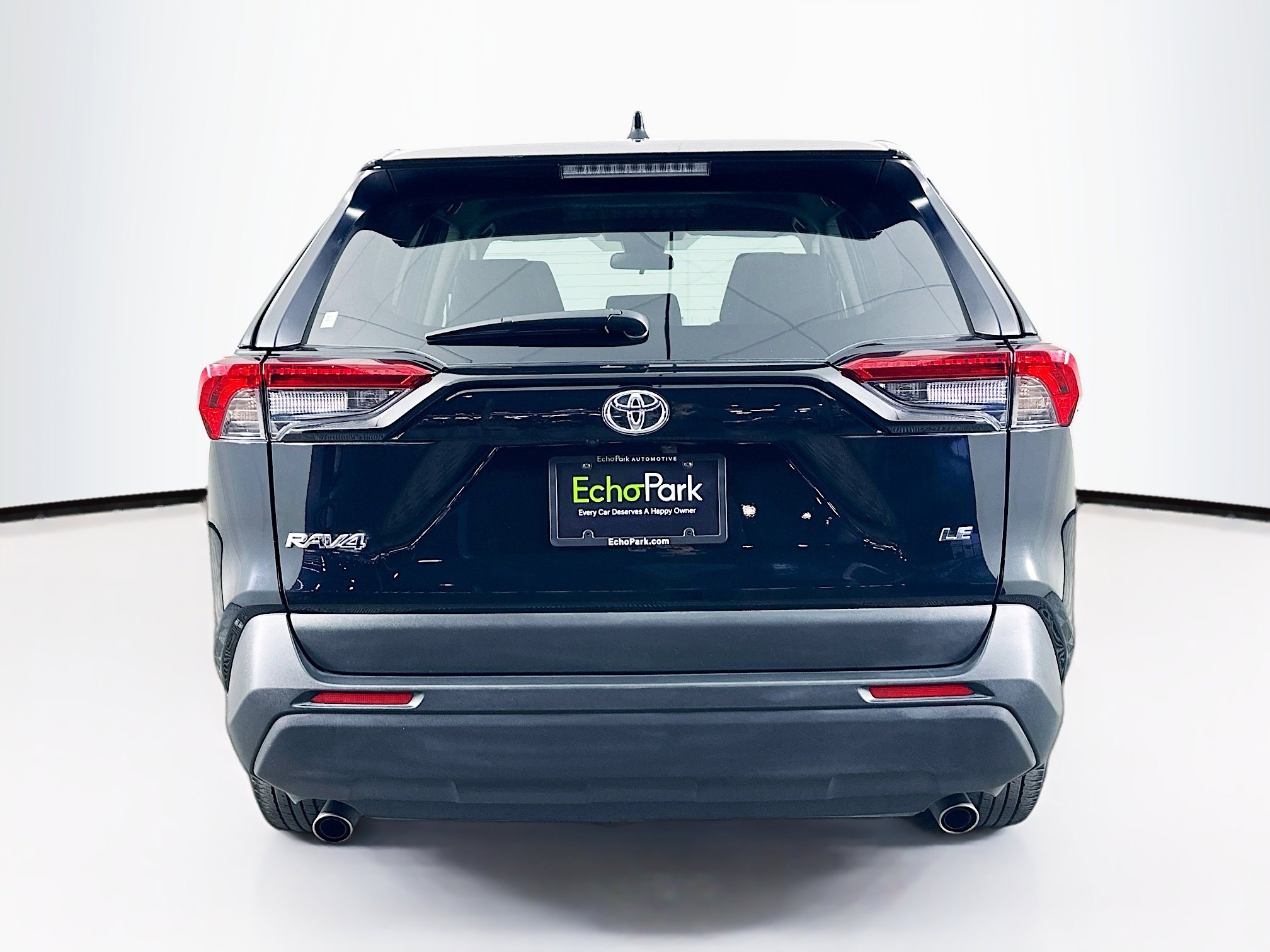 Used 2025 Toyota RAV4 LE image 7