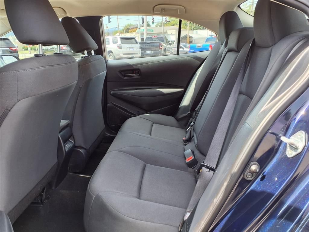 Used 2023 Toyota Corolla LE image 12