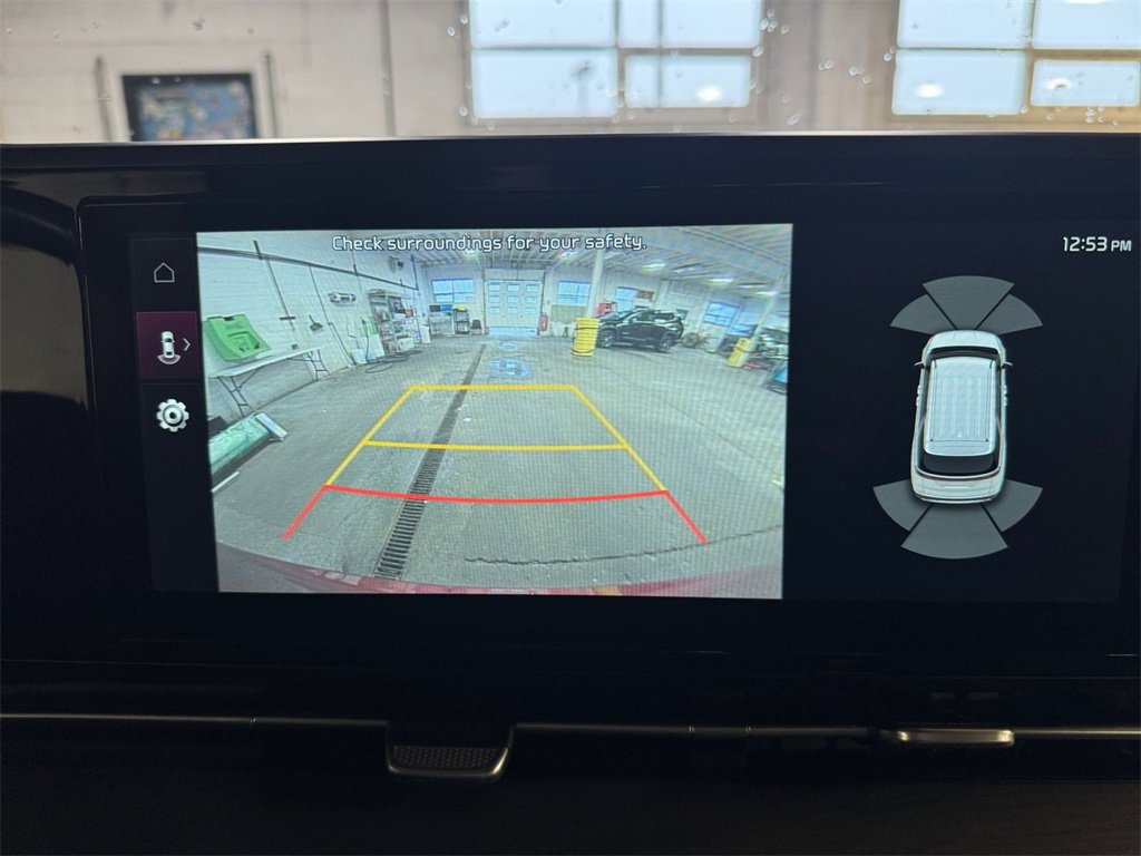 Certified 2024 Kia Carnival EX image 18