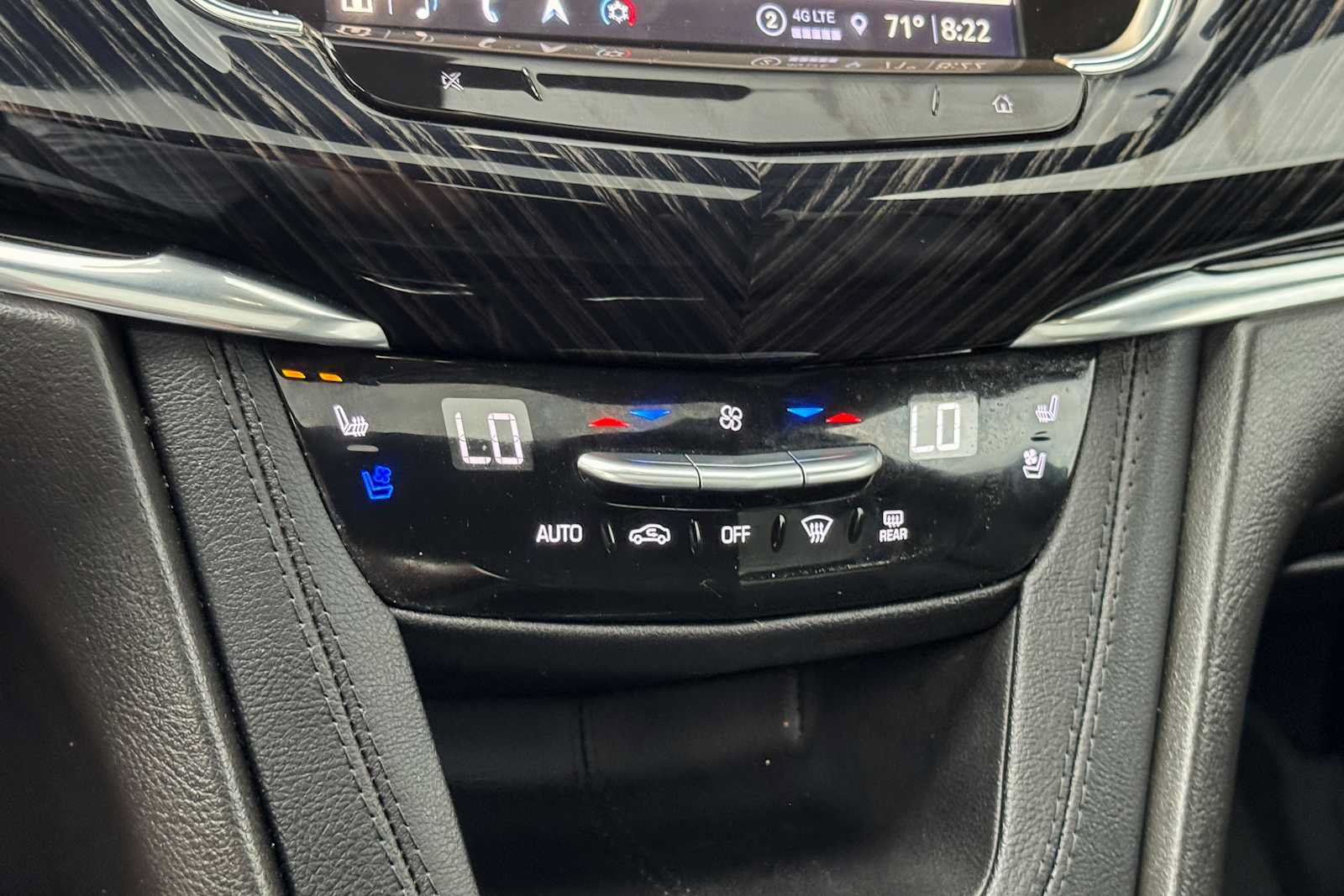 Used 2025 Cadillac XT6 Premium Luxury AWD/4WD image 19
