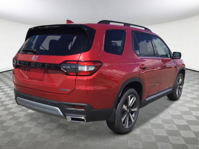 New 2025 Honda Pilot Touring image 4