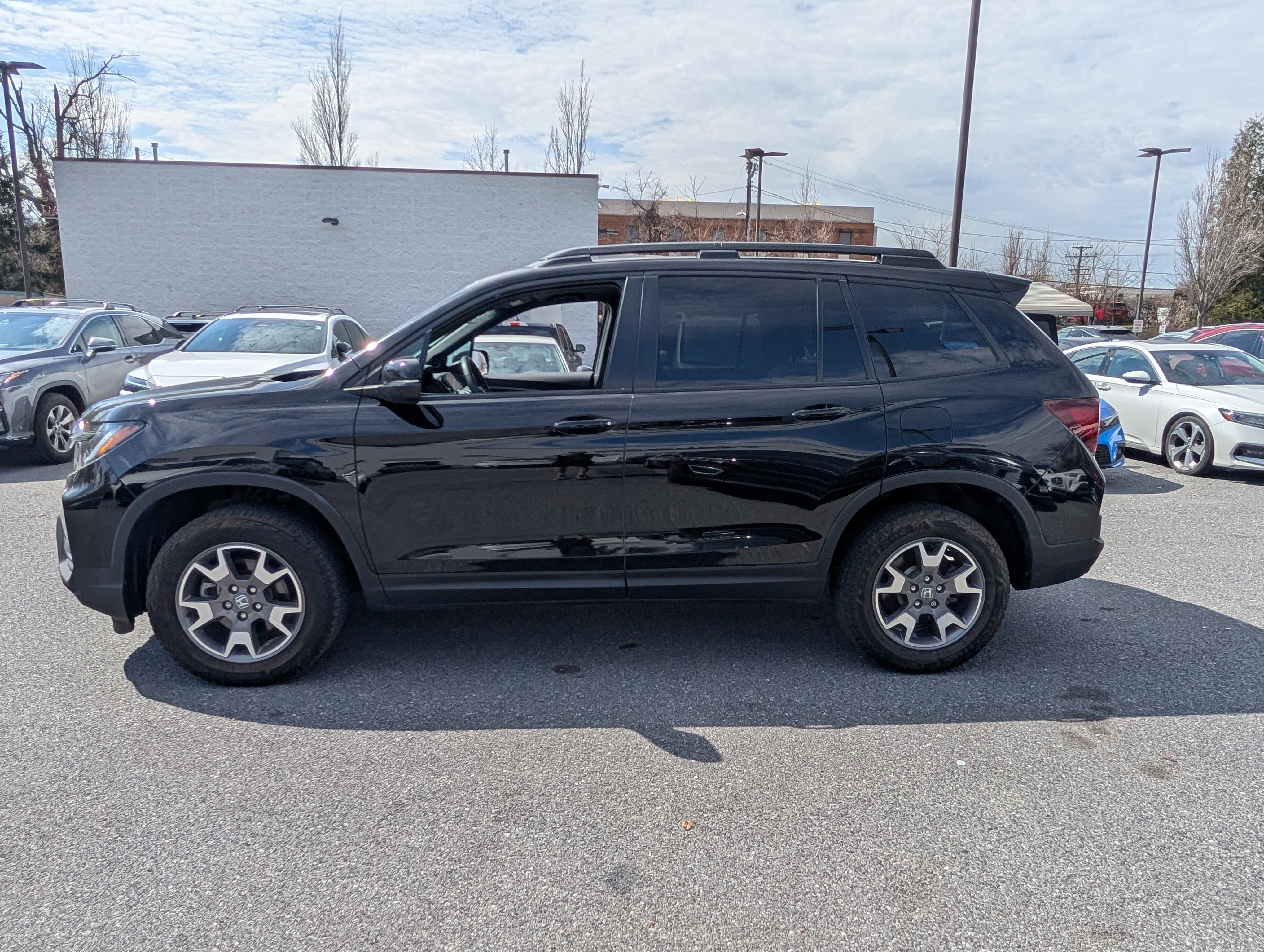 Used 2023 Honda Passport TrailSport image 6