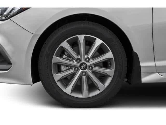 Used 2015 Hyundai Sonata Limited w/ Option Group 06 FWD image 14