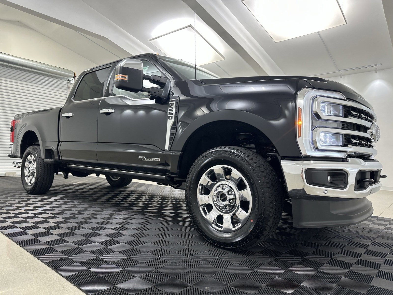 New 2025 Ford F250 Lariat w/ Lariat Ultimate Package