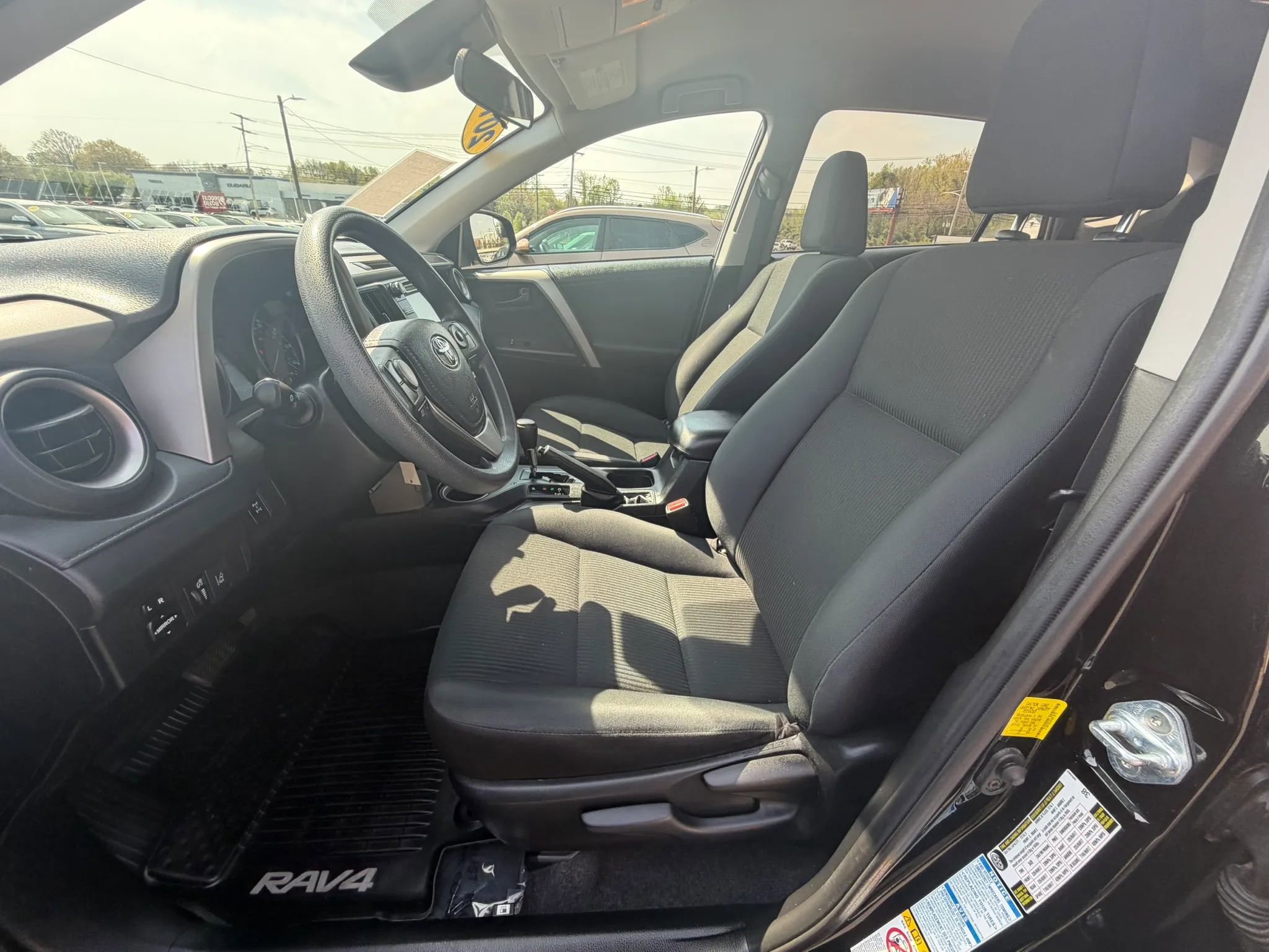 Used 2017 Toyota RAV4 LE image 19