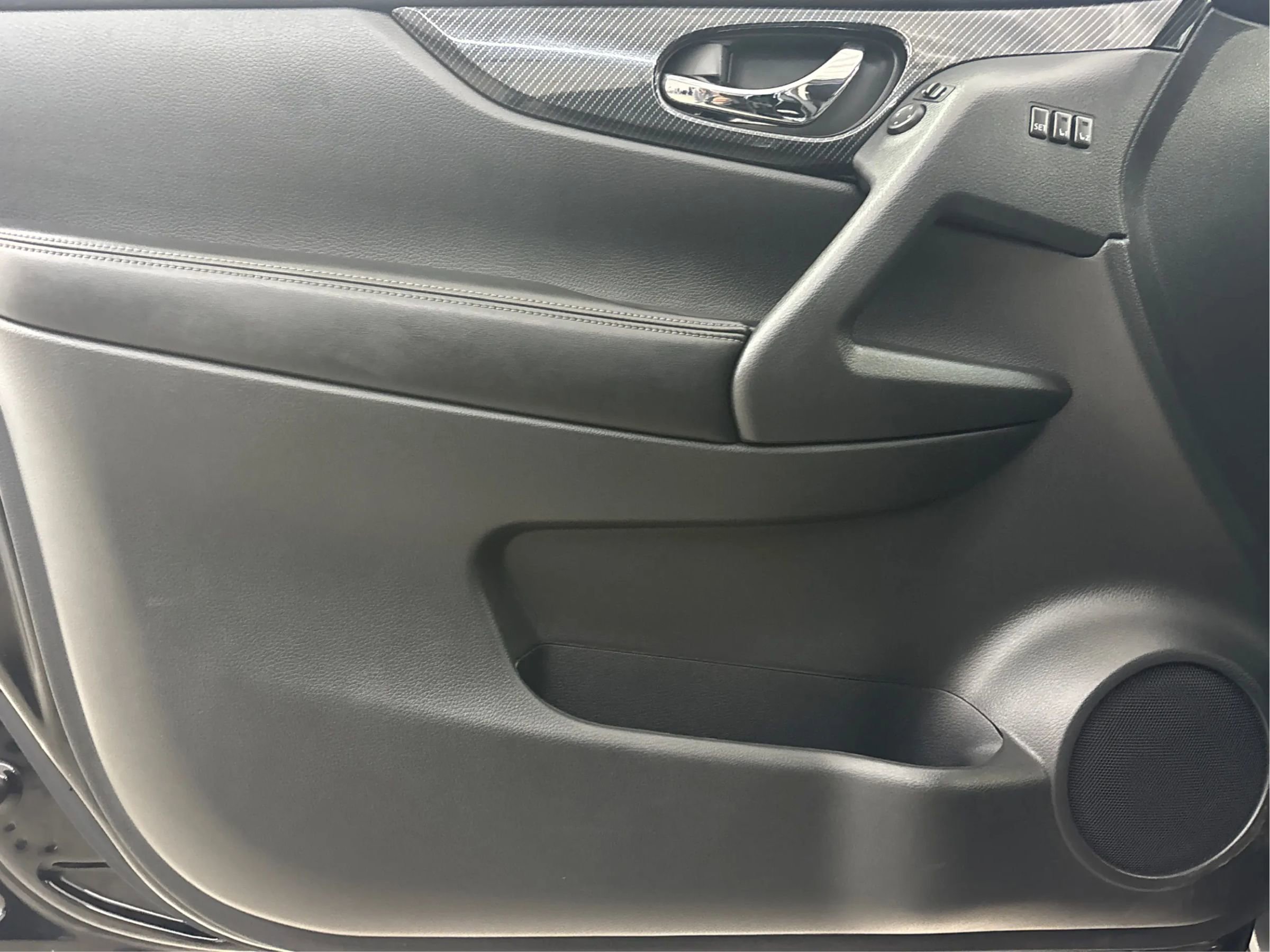 Used 2017 Nissan Rogue SL AWD/4WD image 26