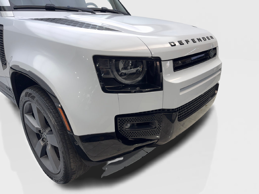 Used 2023 Land Rover Defender 110 V8 AWD/4WD image 19