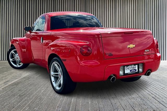 Used 2004 Chevrolet SSR w/ Preferred Equipment Group image 12
