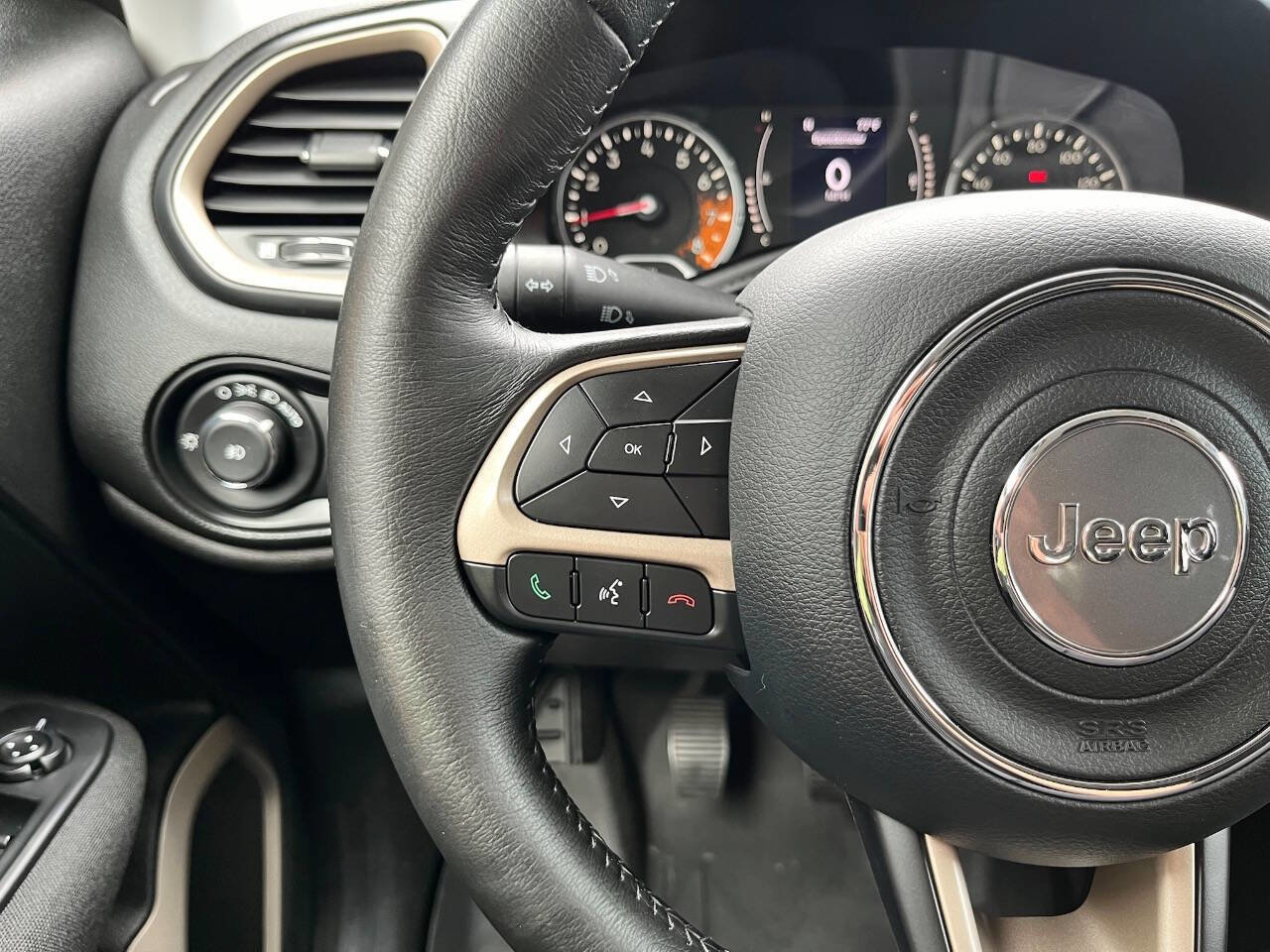 Used 2015 Jeep Renegade Latitude image 19