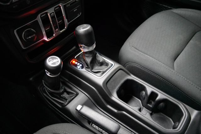 Used 2022 Jeep Wrangler Unlimited Sport AWD/4WD image 19