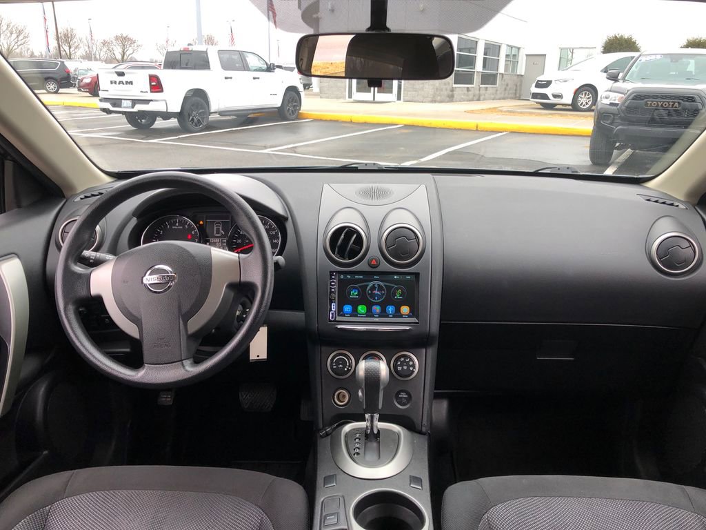 Used 2014 Nissan Rogue S image 28