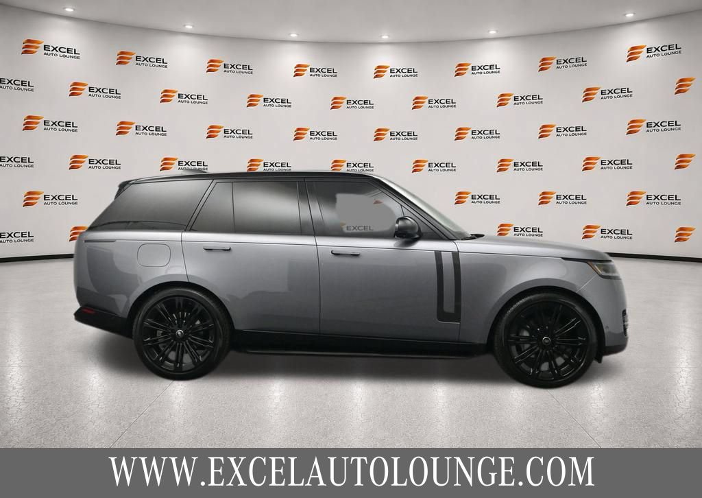 Used 2024 Land Rover Range Rover SE AWD/4WD image 6