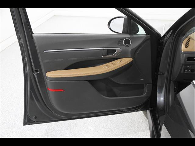 Used 2022 Hyundai Sonata Limited w/ Cargo Package image 4