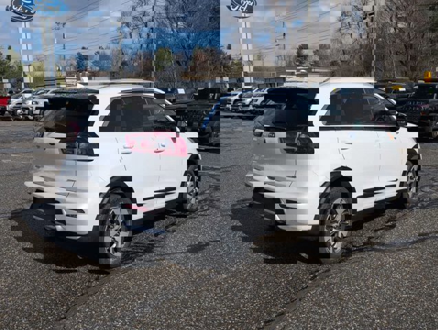 Used 2018 Kia Niro LX image 3