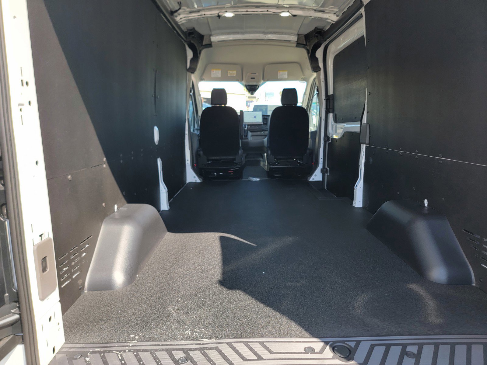New 2026 Ford Transit 250 148 Medium Roof w/ Load Area Protection Package image 9