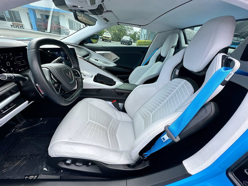 Used 2021 Chevrolet Corvette Stingray Premium Conv w/ Z51 Performance Package RWD image 22