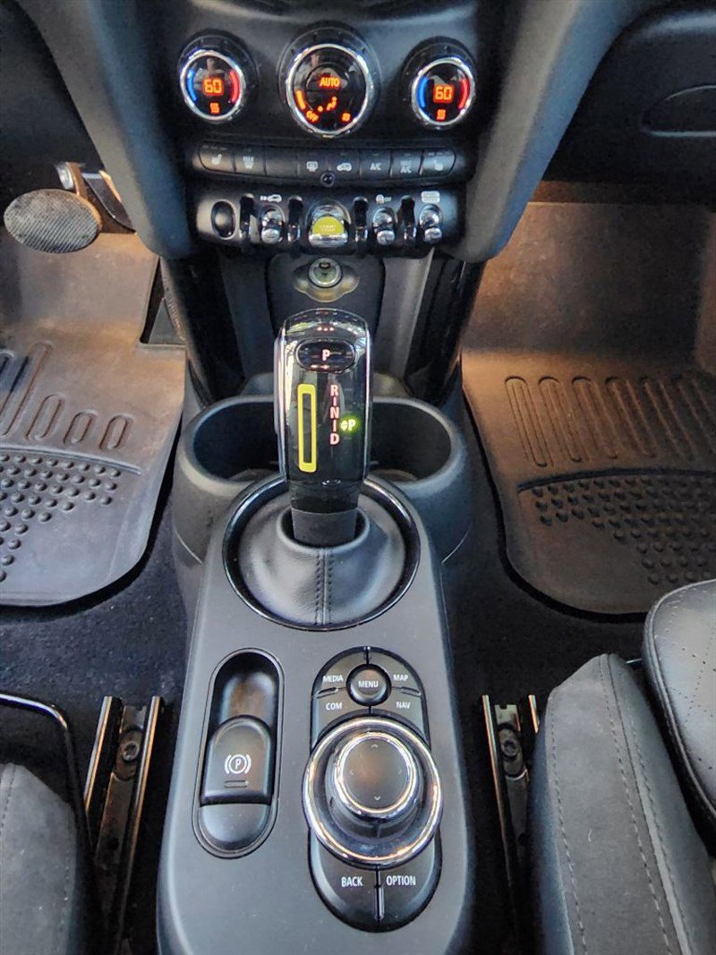 Used 2022 MINI Cooper SE image 23