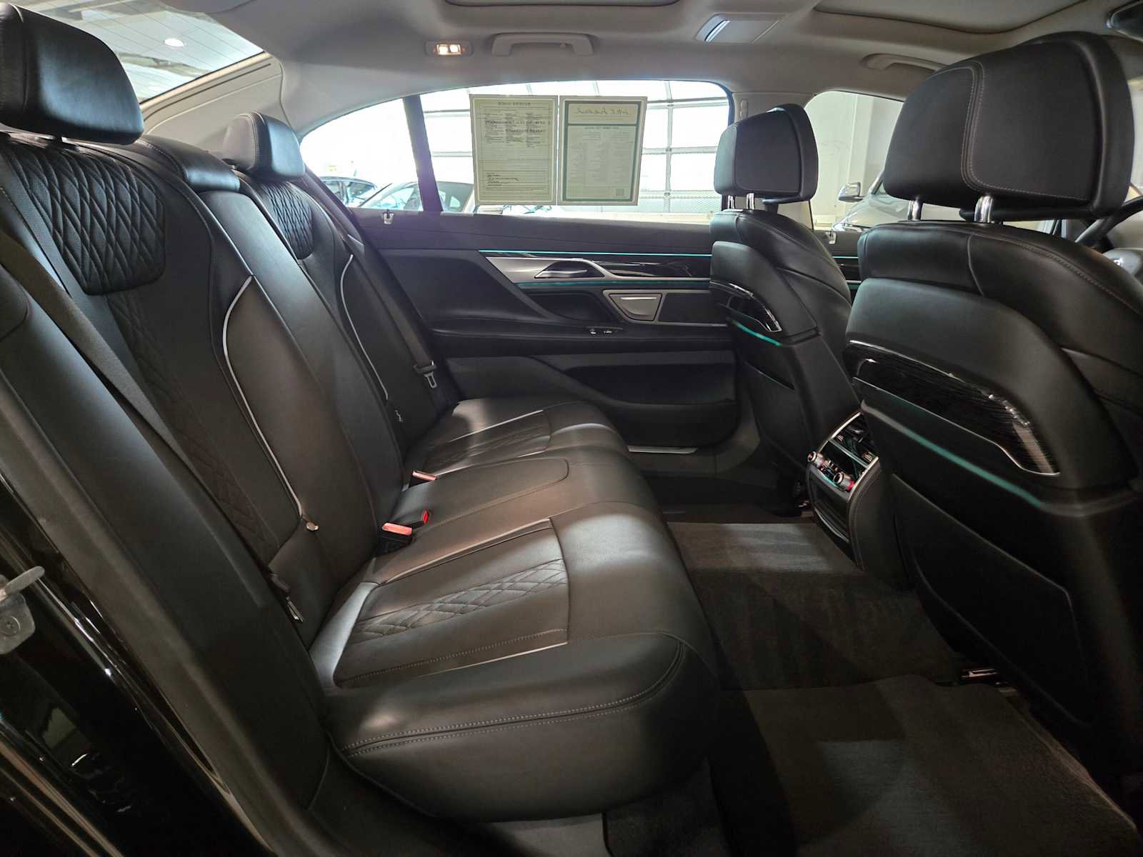 Used 2021 BMW 750i xDrive AWD/4WD image 12