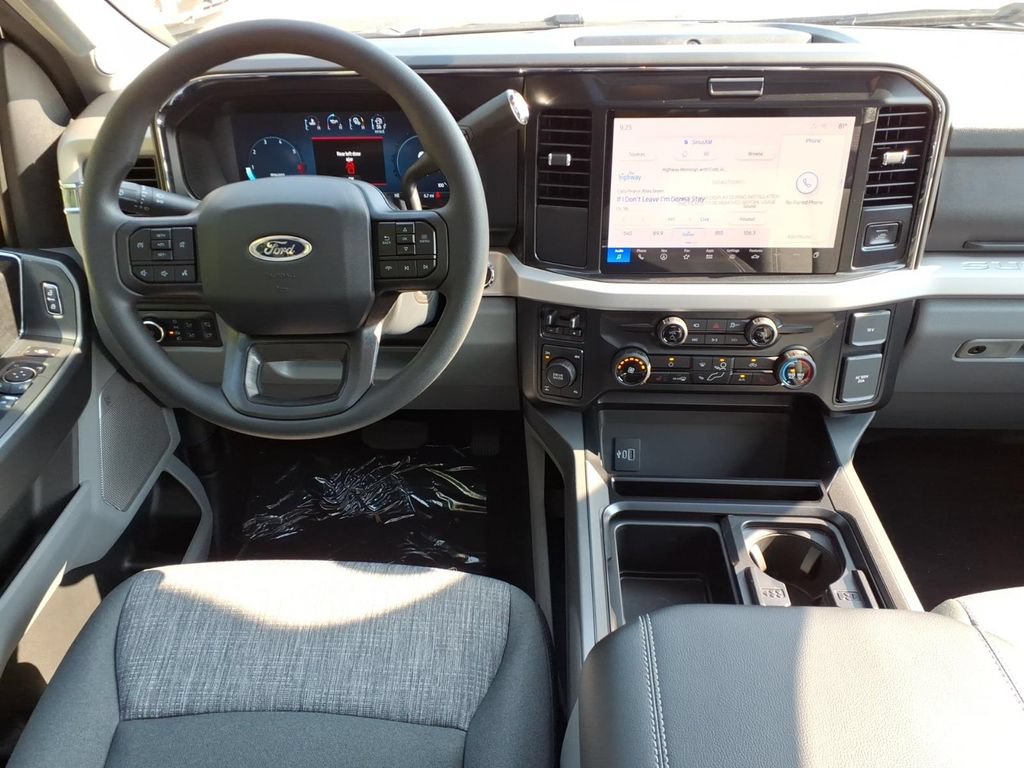 New 2026 Ford F350 XLT w/ XLT Premium Package AWD/4WD image 18