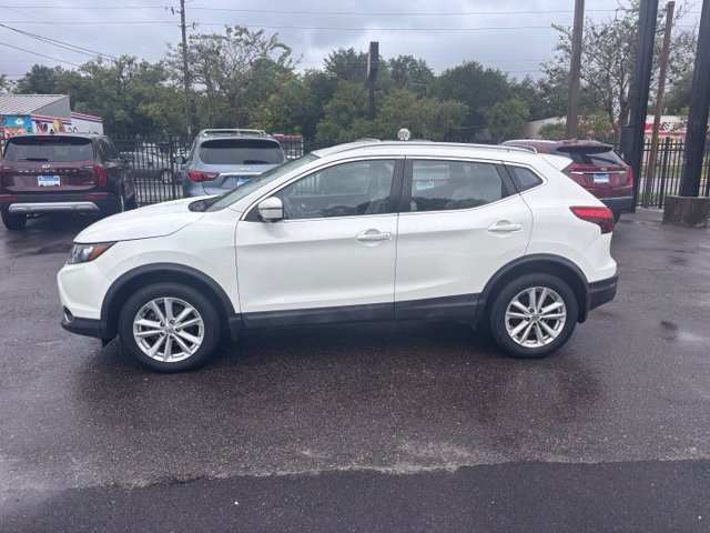Used 2018 Nissan Rogue Sport SV w/ SV Technology Package FWD image 4