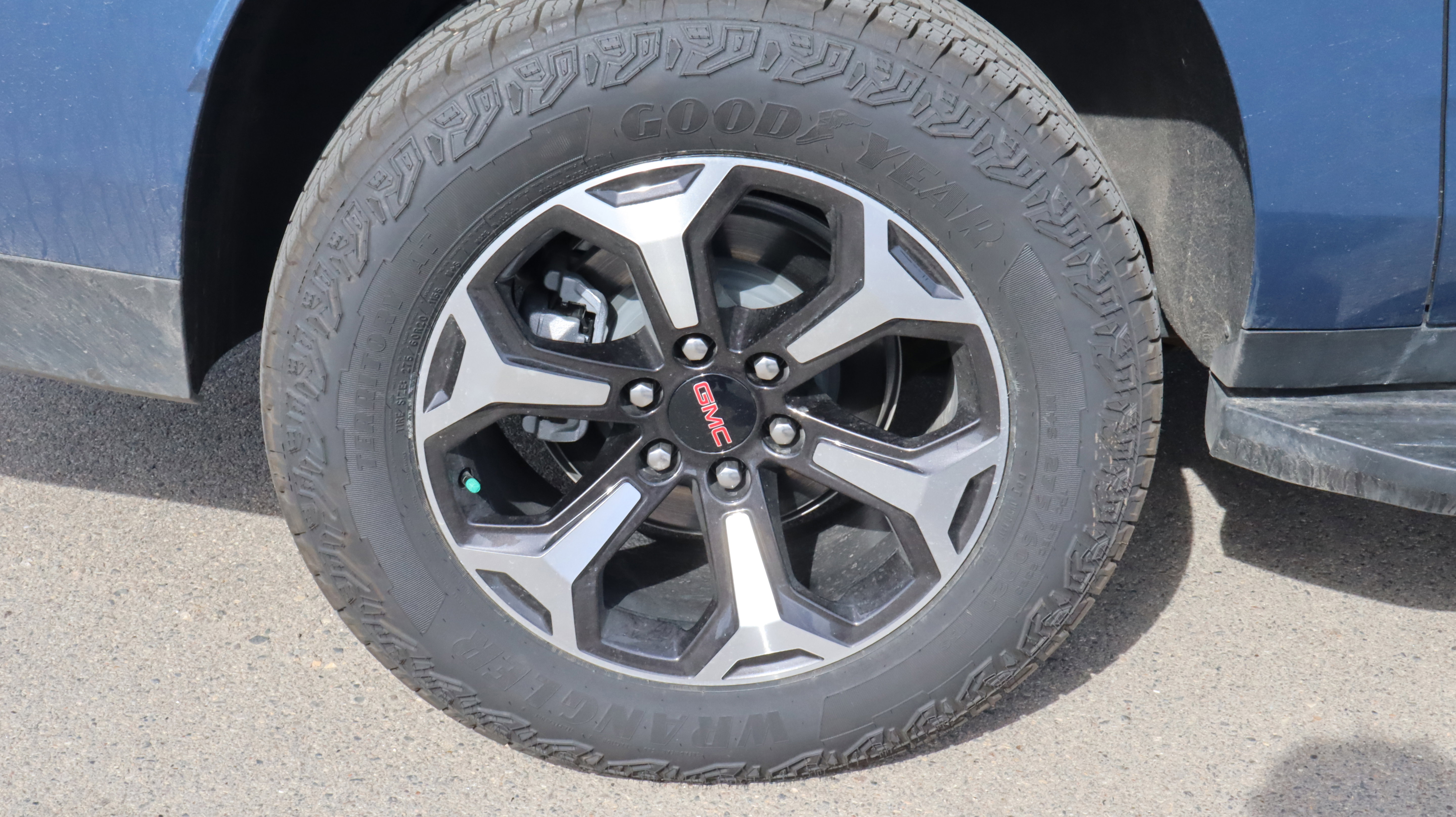 Certified 2026 GMC Yukon XL Elevation w/ Elevation Premium Package AWD/4WD image 17