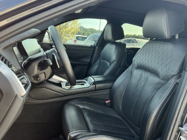 Used 2020 BMW X6 M50i AWD/4WD image 13