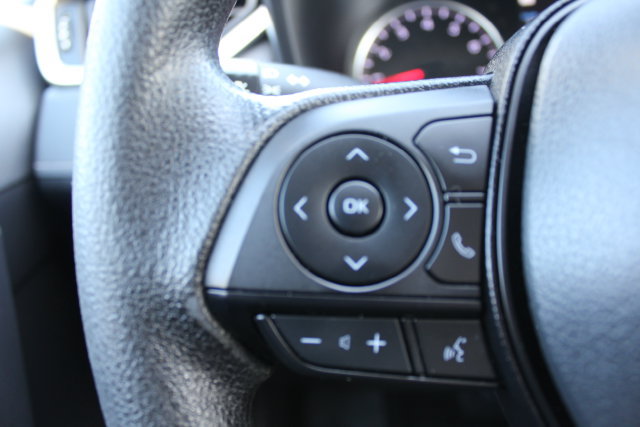 Certified 2022 Toyota RAV4 XLE FWD image 43