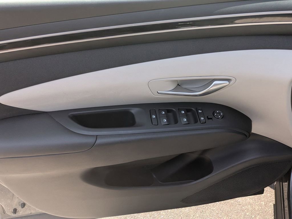 Used 2023 Hyundai Tucson SEL w/ Convenience Package AWD/4WD image 9
