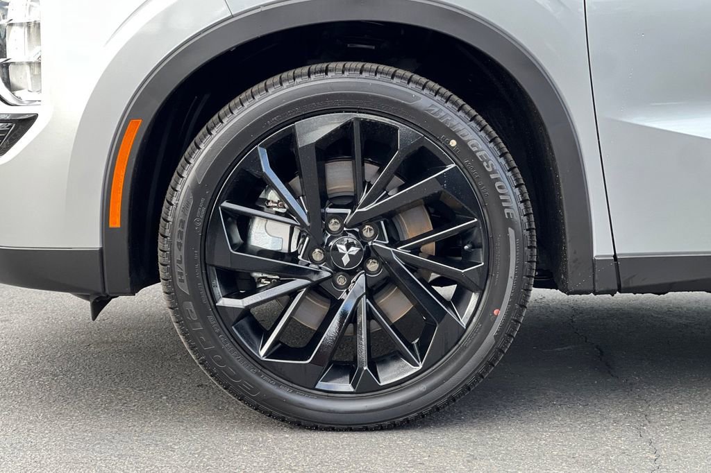New 2025 Mitsubishi Outlander SEL Black Edition image 26