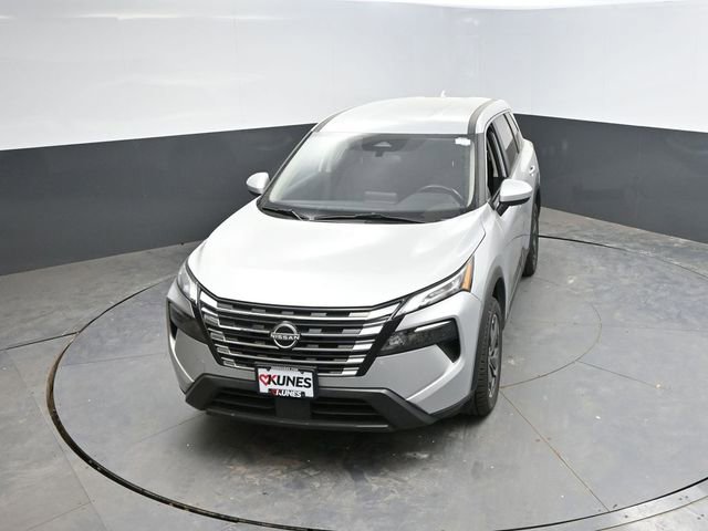 Used 2025 Nissan Rogue SV AWD/4WD image 37