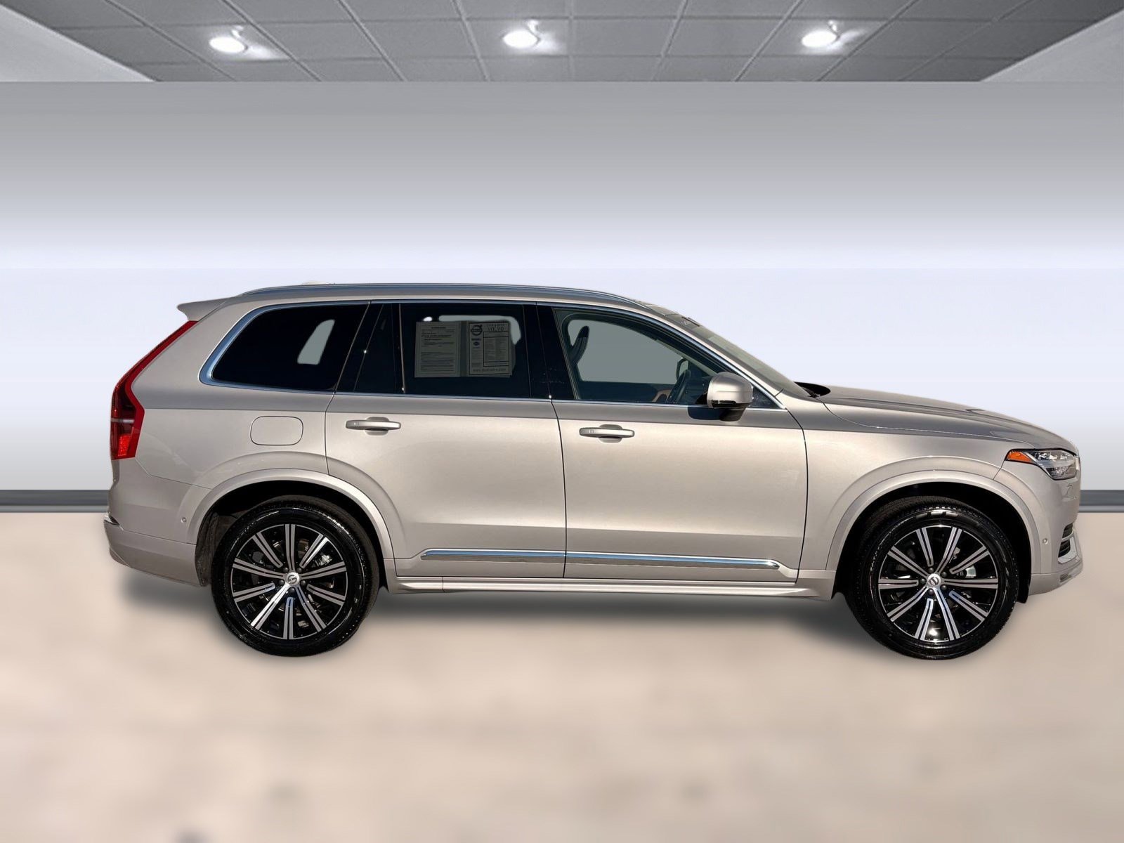Certified 2025 Volvo XC90 B6 Plus image 7