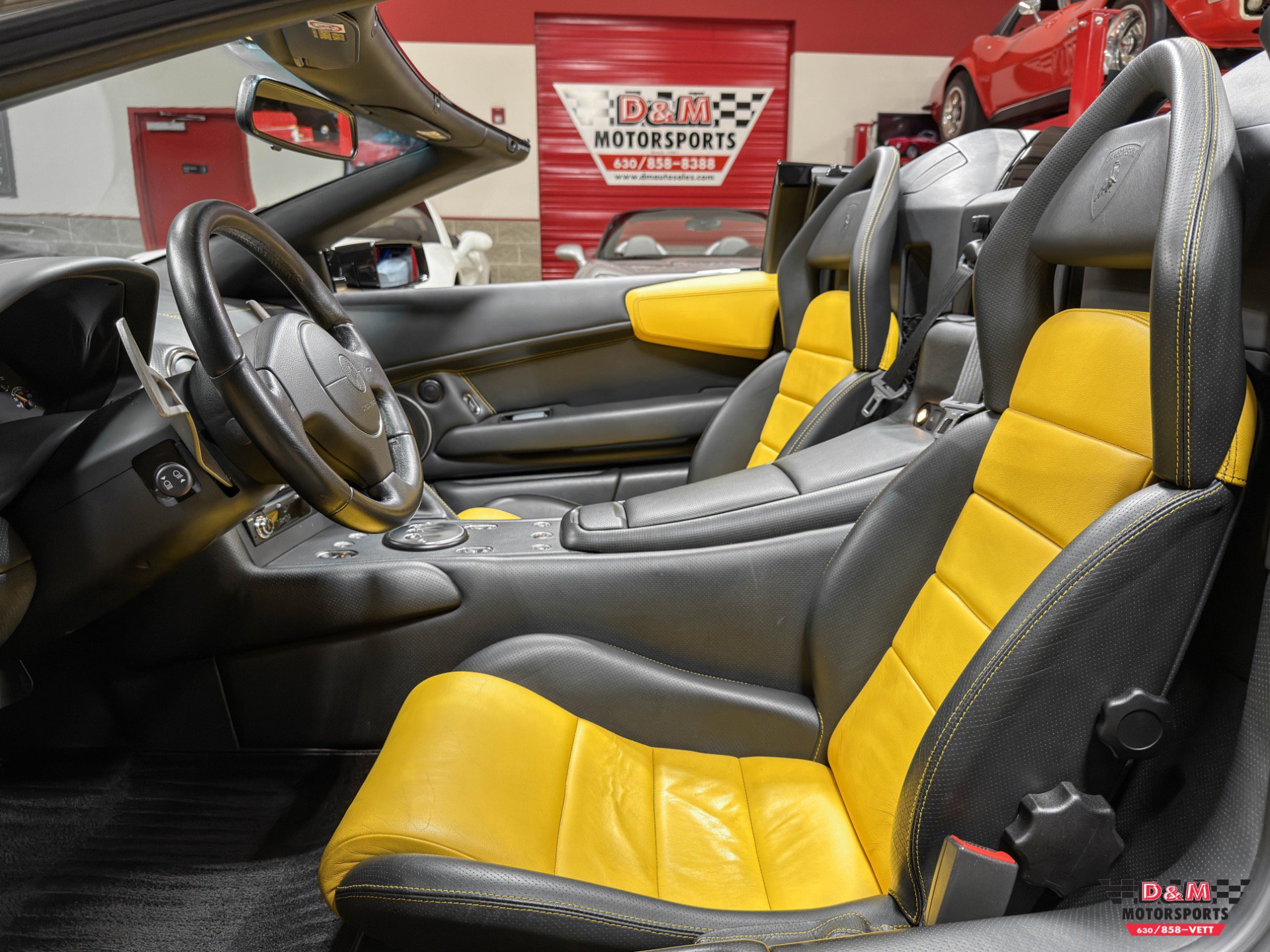 Used 2005 Lamborghini Murcielago Roadster image 10