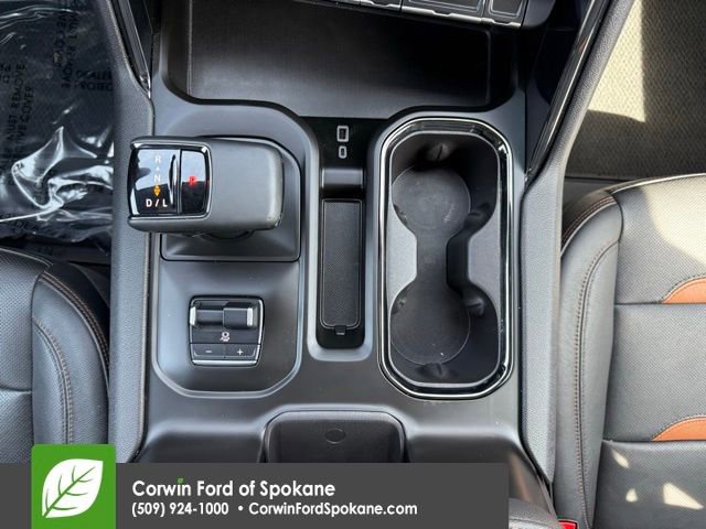 Used 2024 GMC Sierra 1500 AT4 w/ Technology Package AWD/4WD image 29