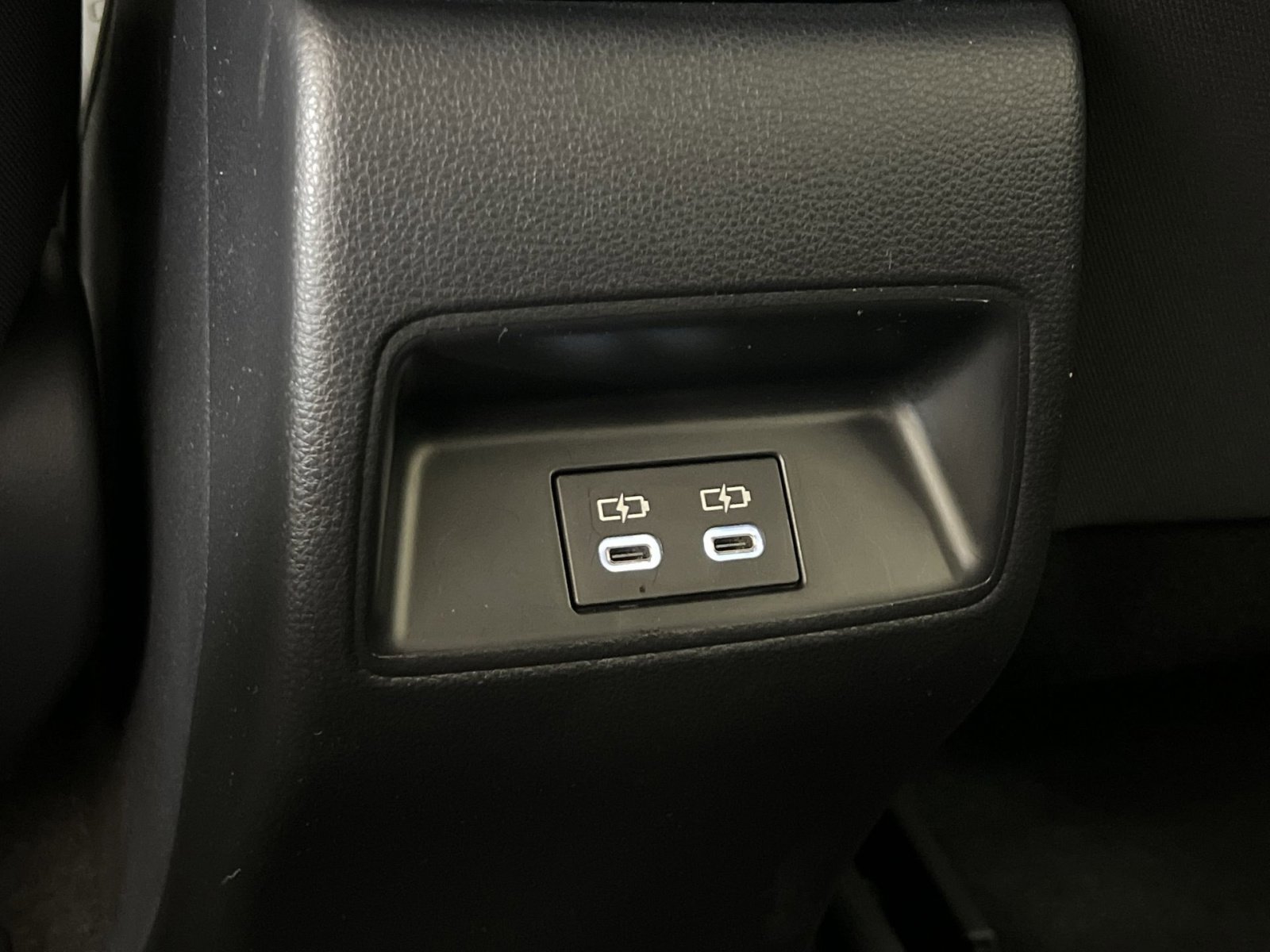 Used 2024 Toyota Corolla LE image 32