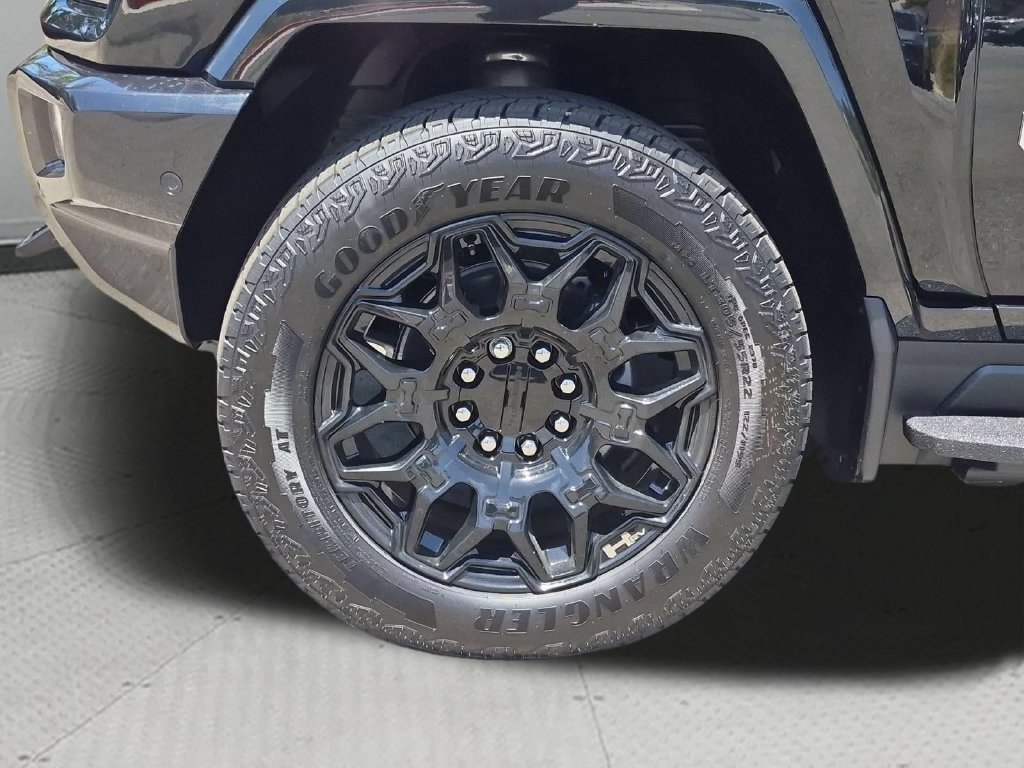 New 2026 GMC Hummer EV 4x4 Crew Cab image 32