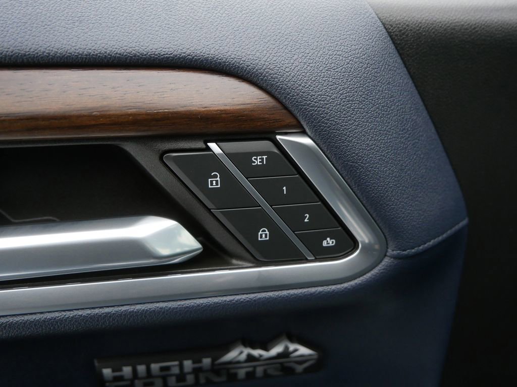 Used 2022 Chevrolet Silverado 1500 High Country image 15