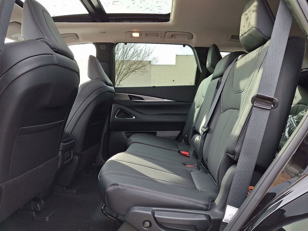 New 2026 INFINITI QX60 Luxe image 6
