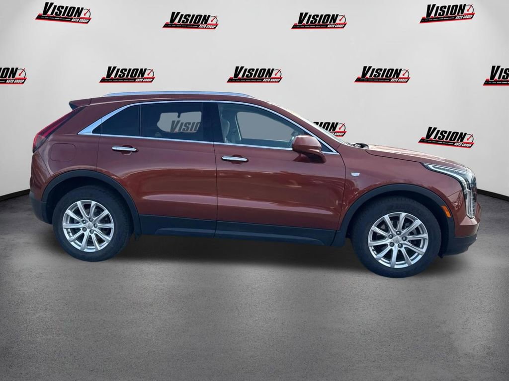 Used 2019 Cadillac XT4 Luxury w/ Cold Weather Package image 4