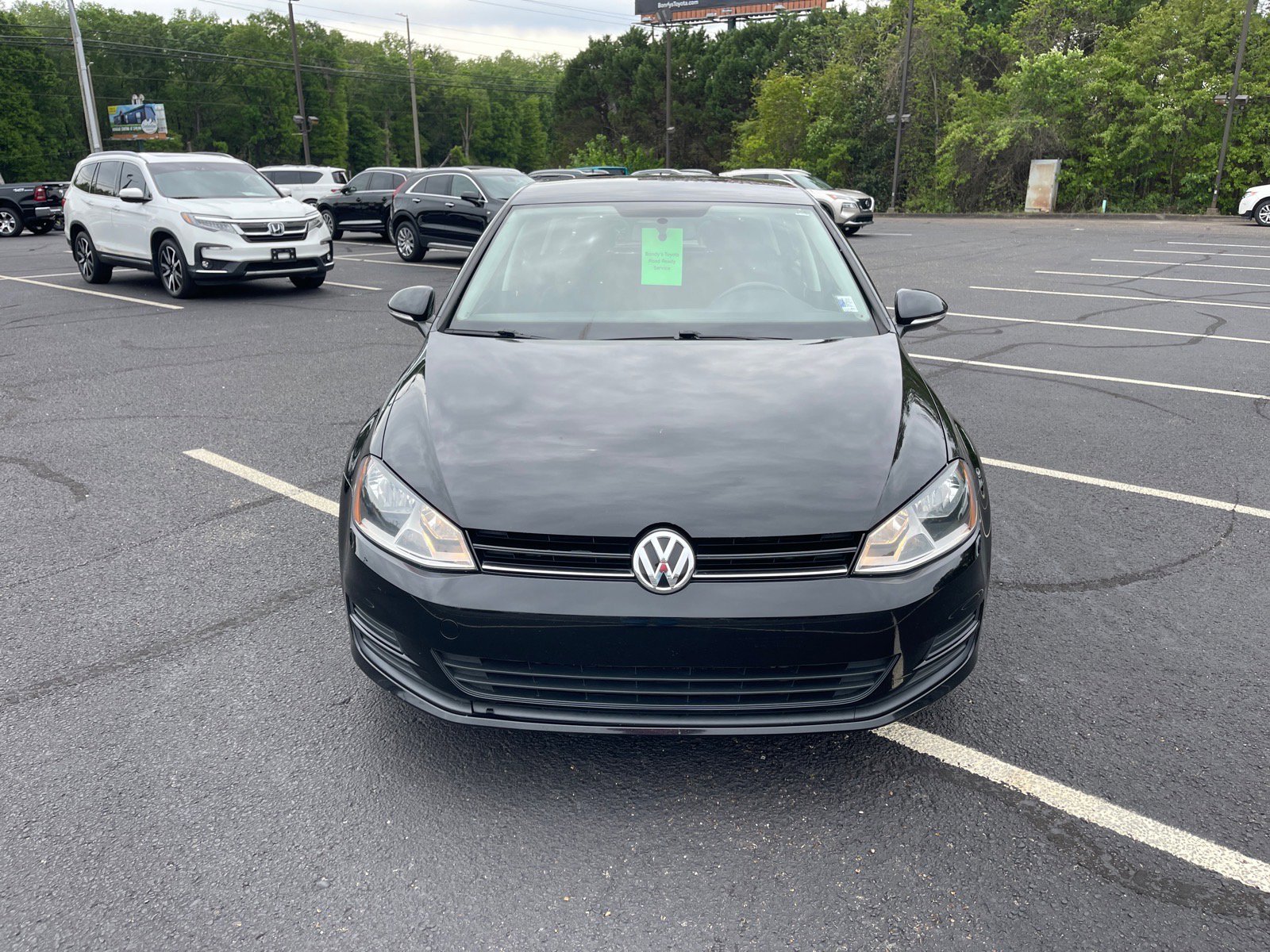 Used 2016 Volkswagen Golf S FWD image 2