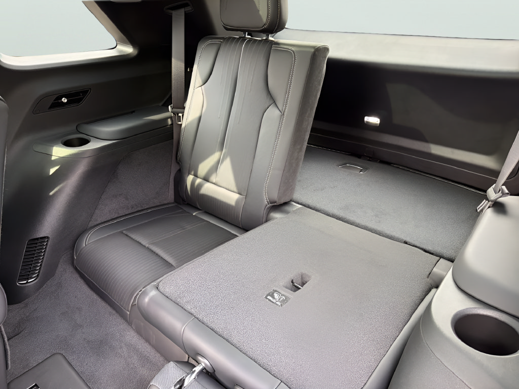 New 2027 Cadillac Vistiq Sport AWD/4WD image 34