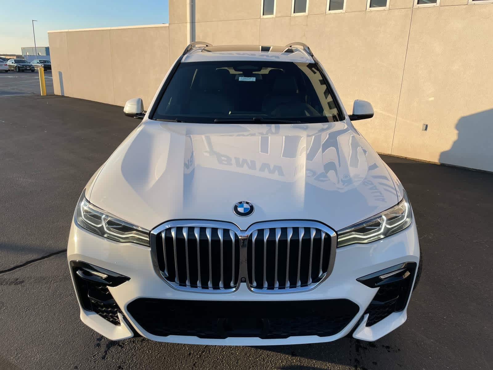 Used 2019 BMW X7 xDrive50i w/ M Sport Package image 2