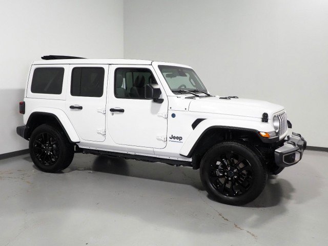 Used 2025 Jeep Wrangler 4xe Sahara w/ Safety Group AWD/4WD image 2