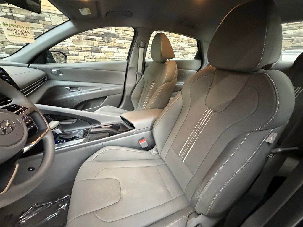 Certified 2023 Hyundai Elantra SEL image 12