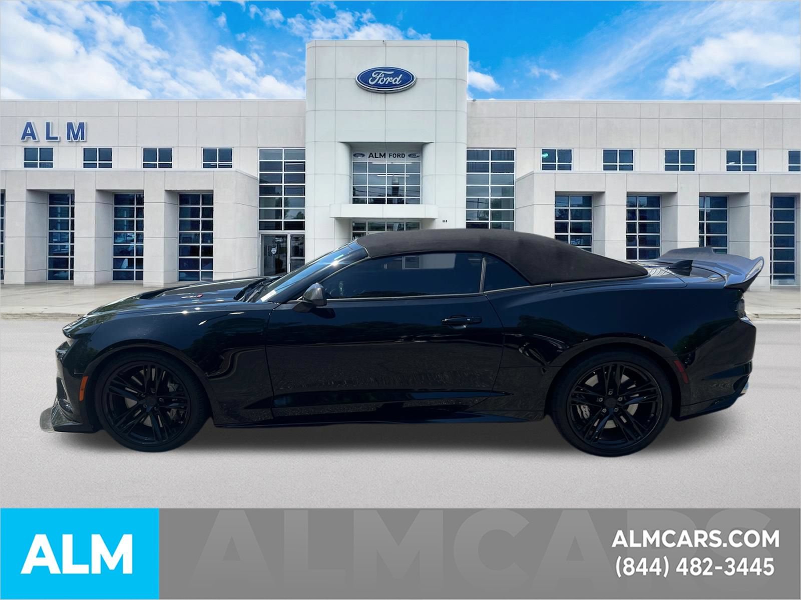 Used 2021 Chevrolet Camaro ZL1 RWD image 9