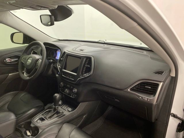 Used 2022 Jeep Cherokee Latitude Lux w/ Sun & Sound Group AWD/4WD image 24