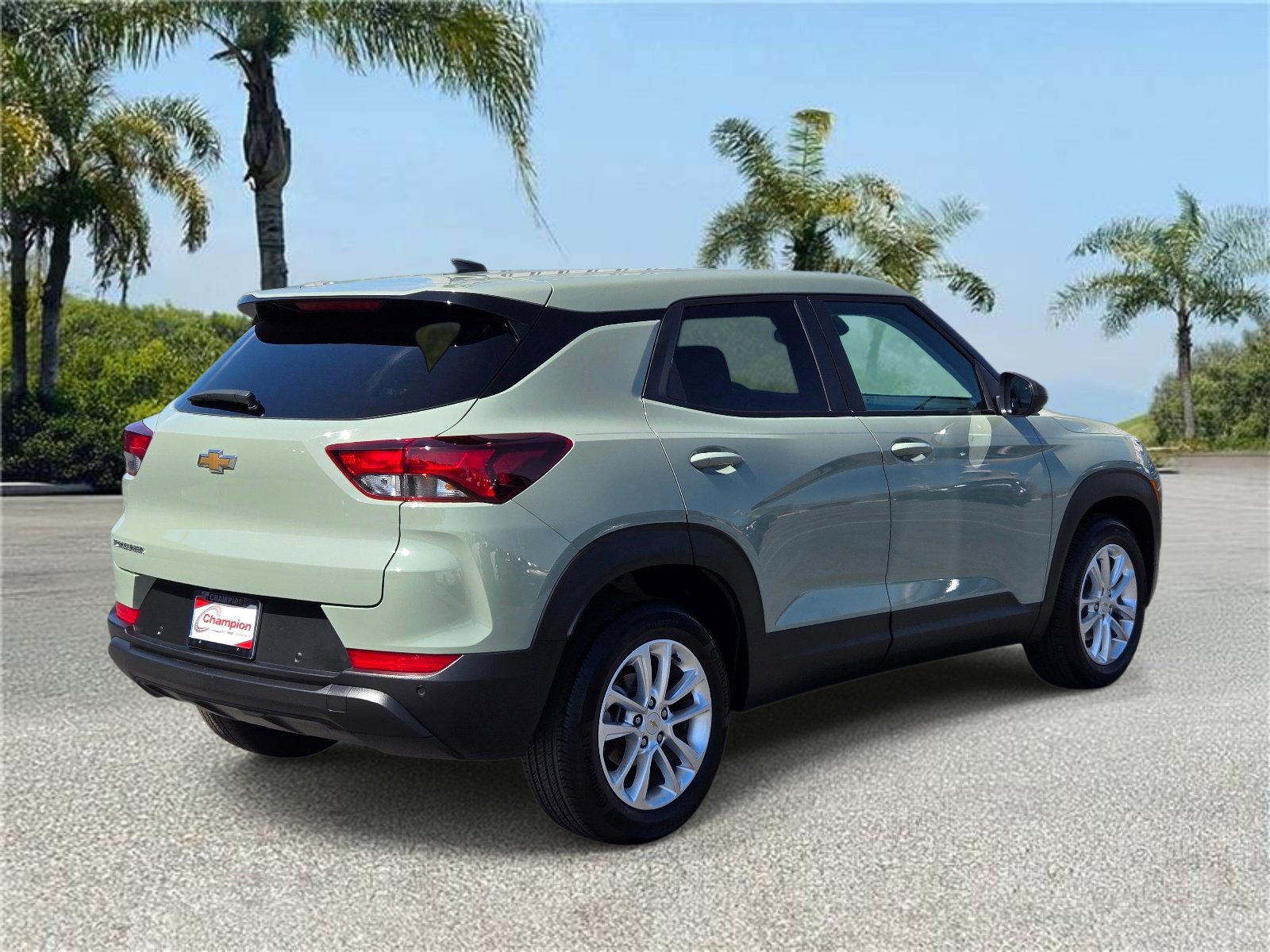 Used 2025 Chevrolet TrailBlazer LS w/ LS Convenience Package FWD image 4
