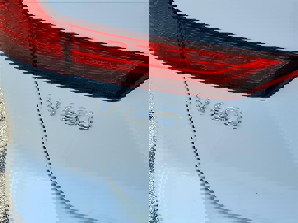 New 2026 Volvo V60 B5 Cross Country Plus w/ Protection Package Premier image 5